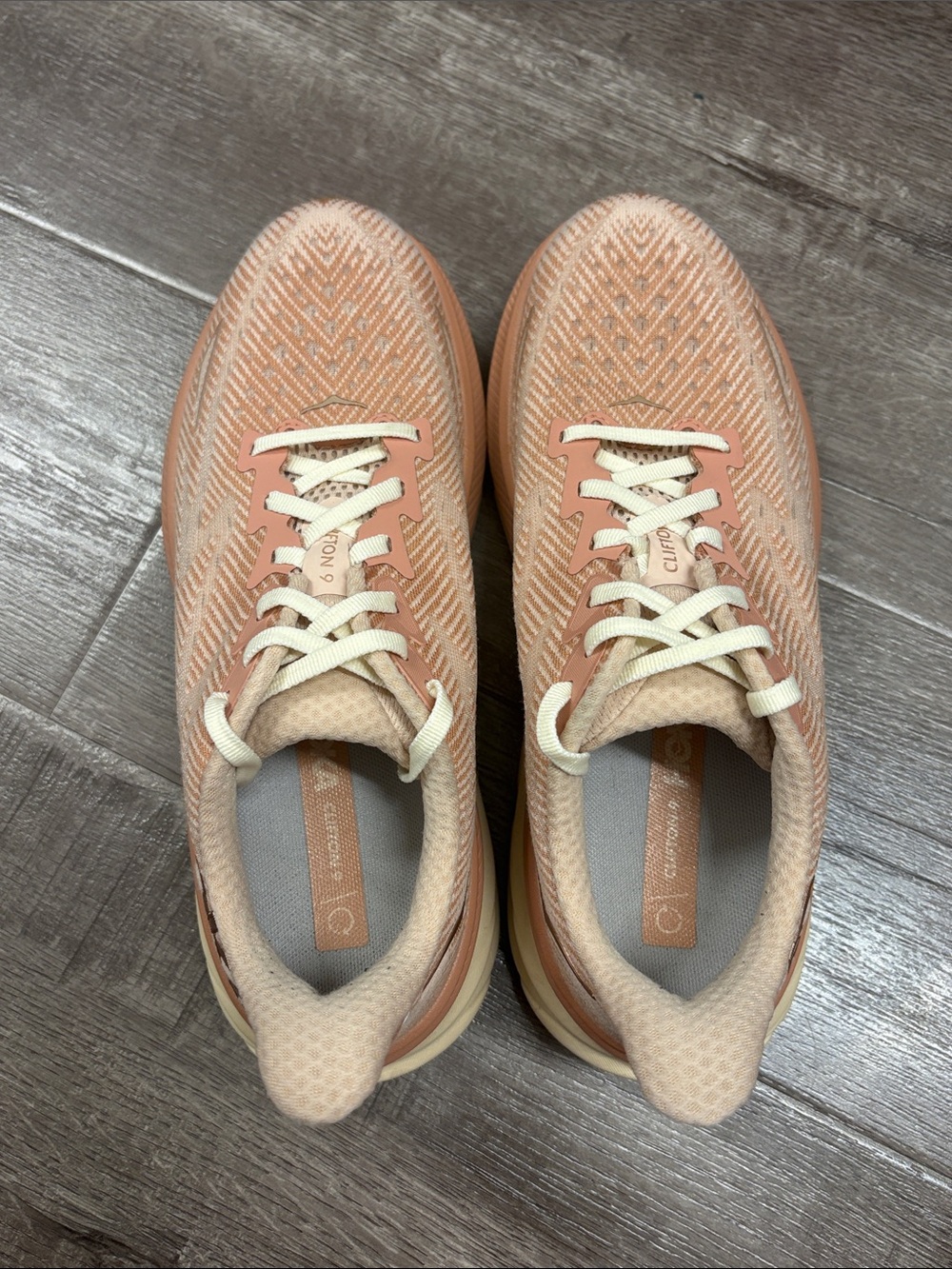 Hoka Clifton 9 shoes in sandstone cream - Picture 7 of 10